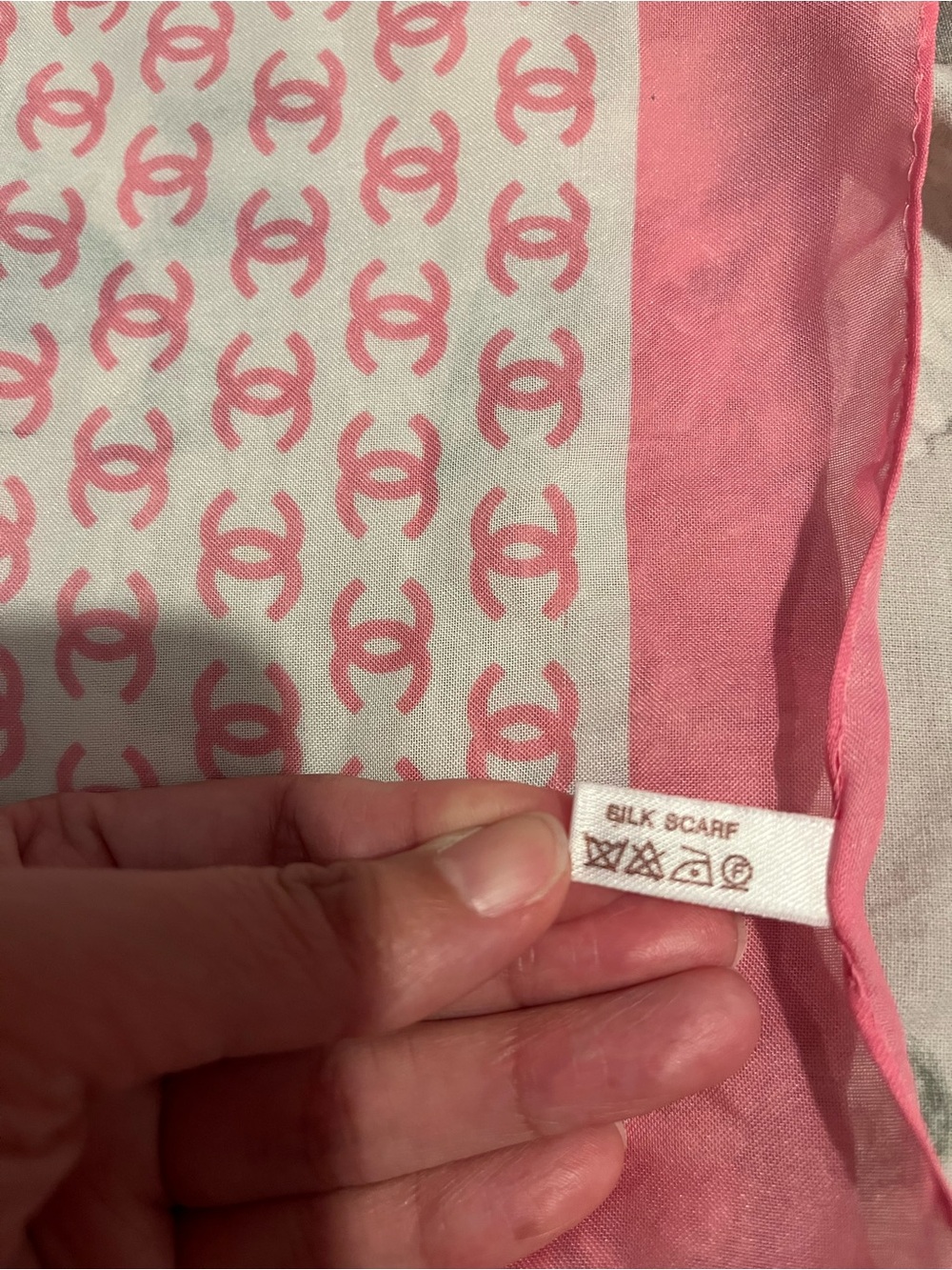 Logo Scarf - Picture 5 of 6